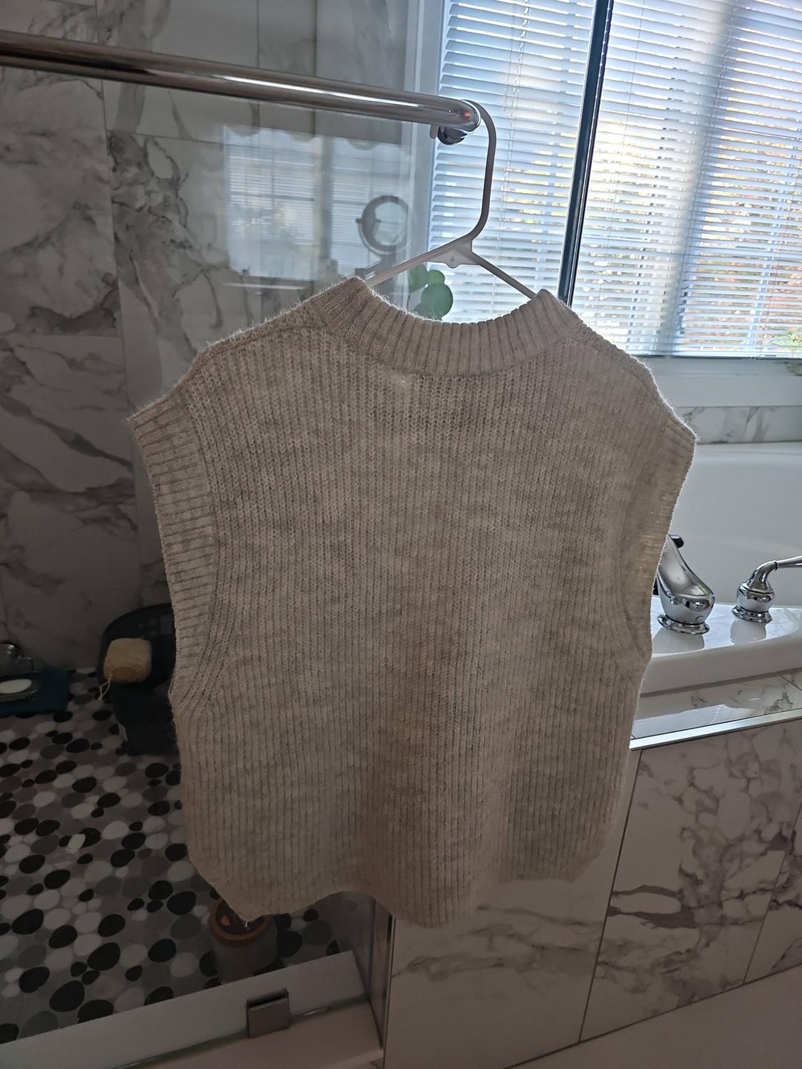 VEST - Image 3