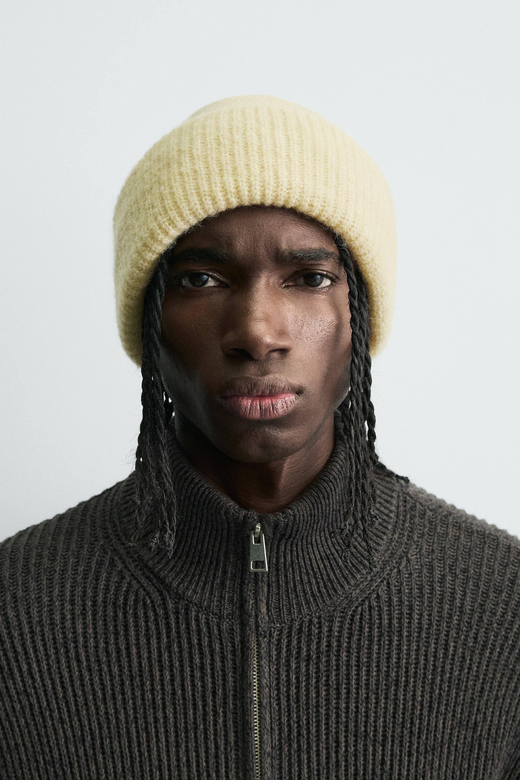 BONNET EN MAILLE BROSSÉE