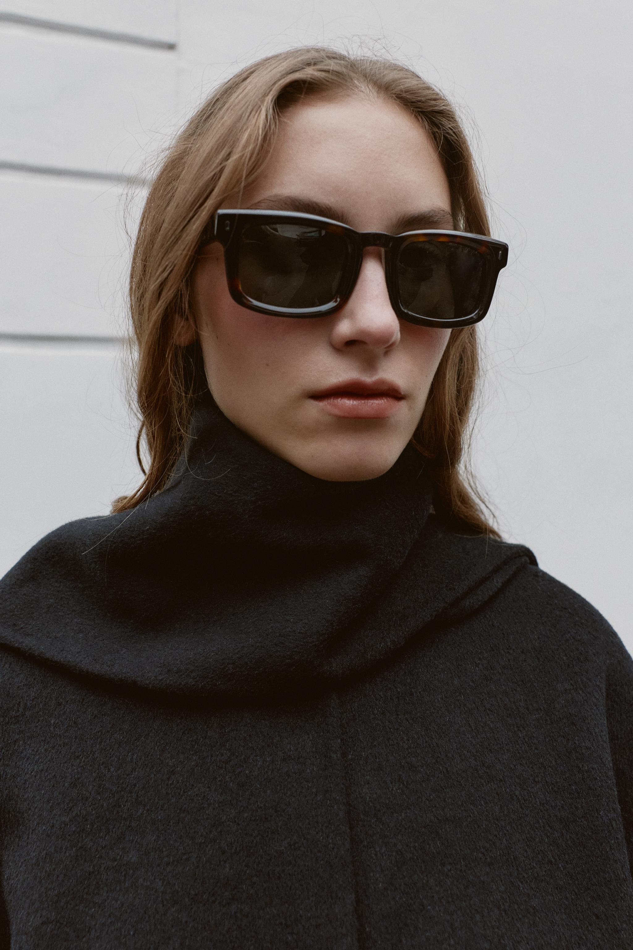 WOOL BLEND SHORT COAT WITH SCARF