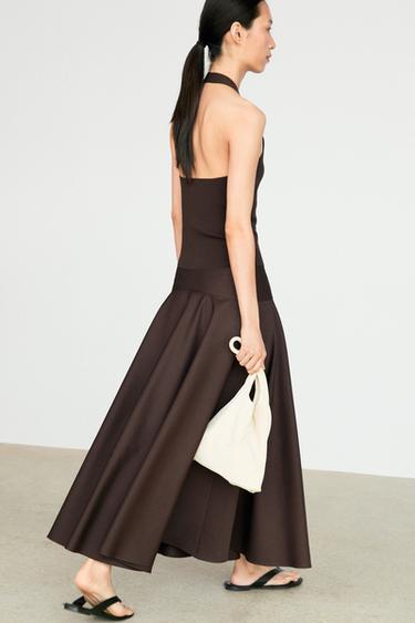 Falda midi vuelo detalle canesú - Marrón de Zara