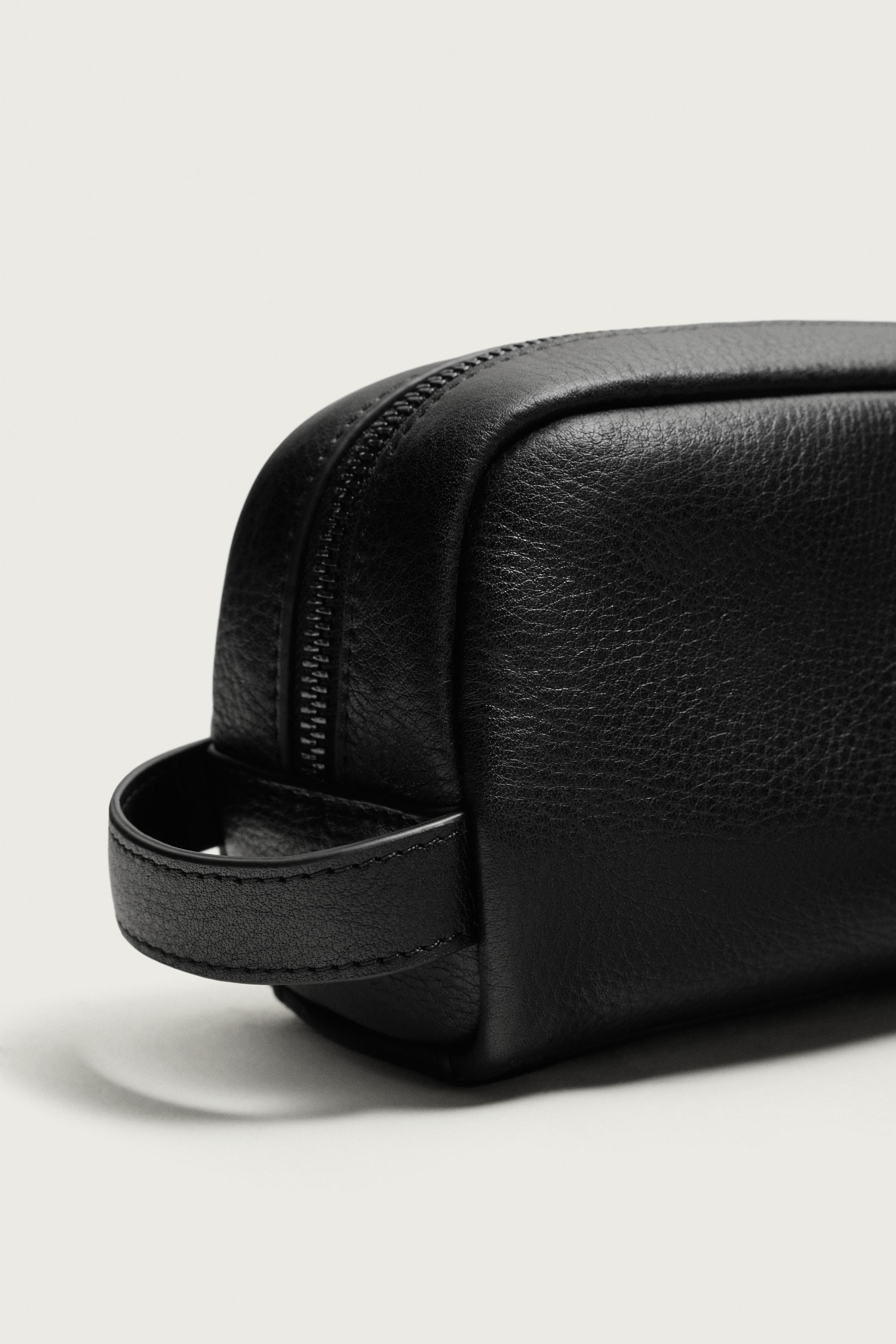 LEATHER TOILETRY BAG