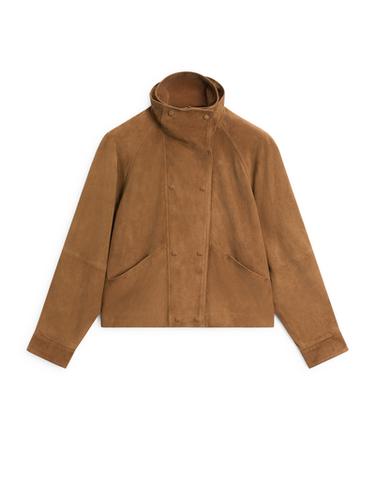 Blouson boutons fantaisie en cuir finition daim - Vison foncé de Zara