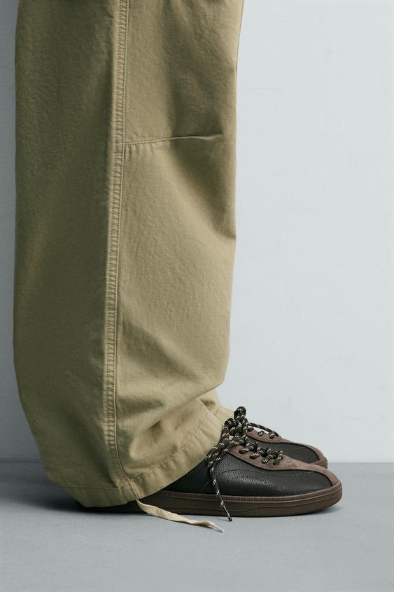 ZAPATILLA ESTILO RETRO - Marrón de Zara - Imagen 0