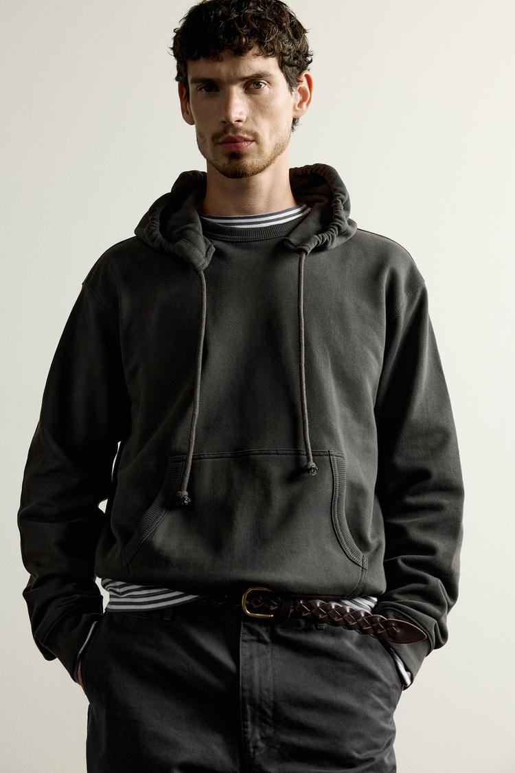 Sudadera con capucha de cuello redondo 6