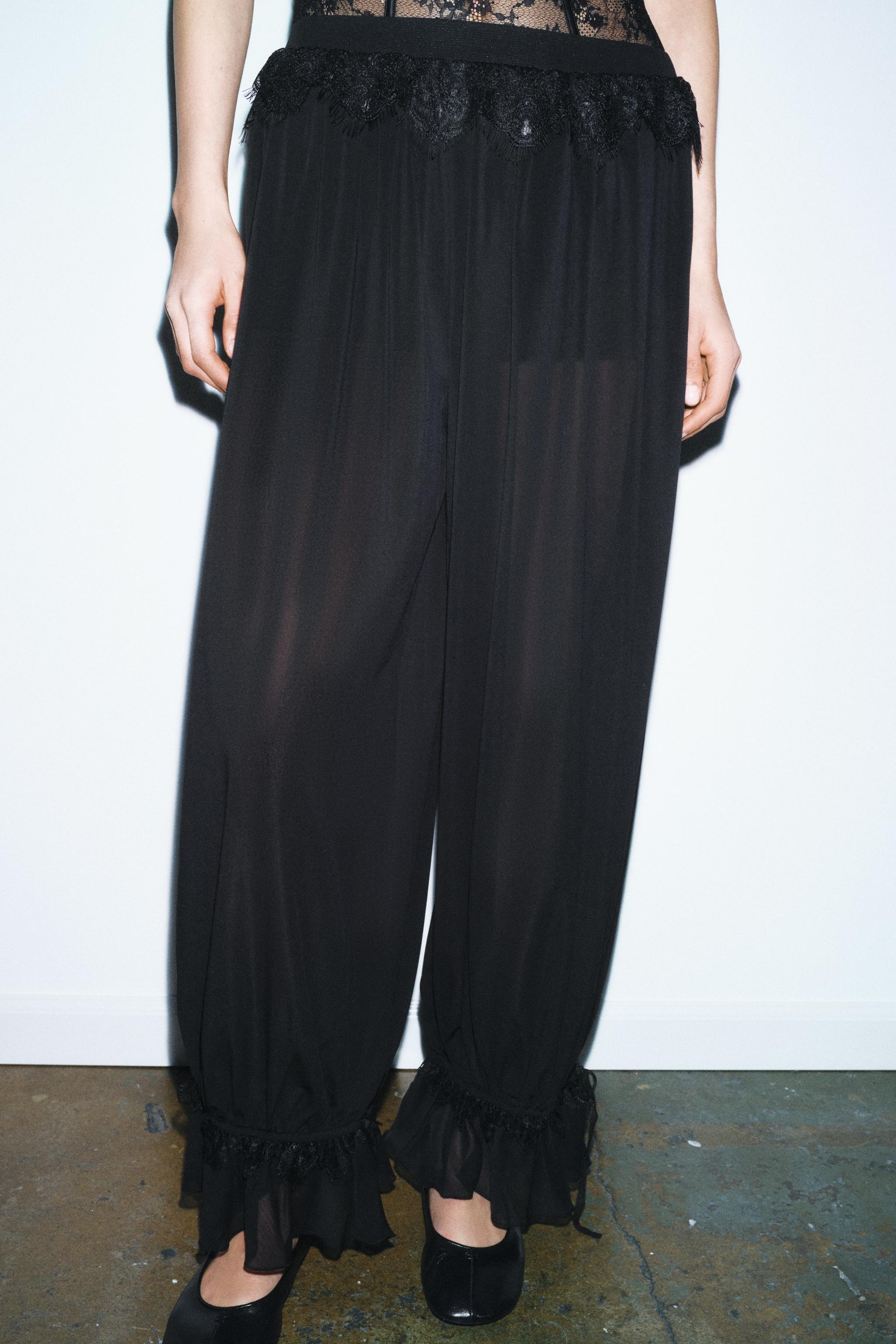 PANTALON BOUFFANT EN DENTELLE