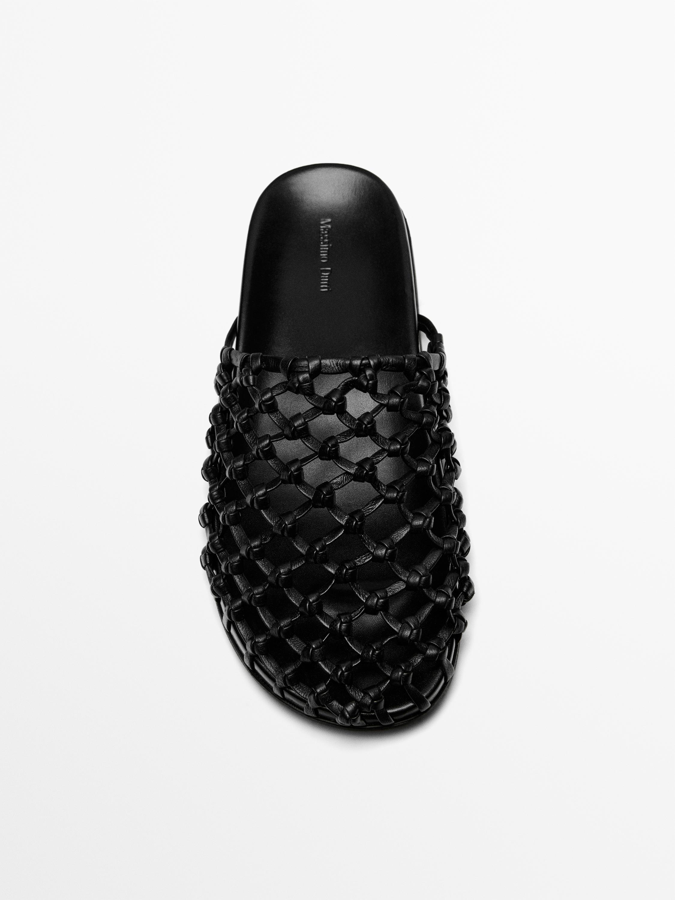 Sabot en cuir tressé