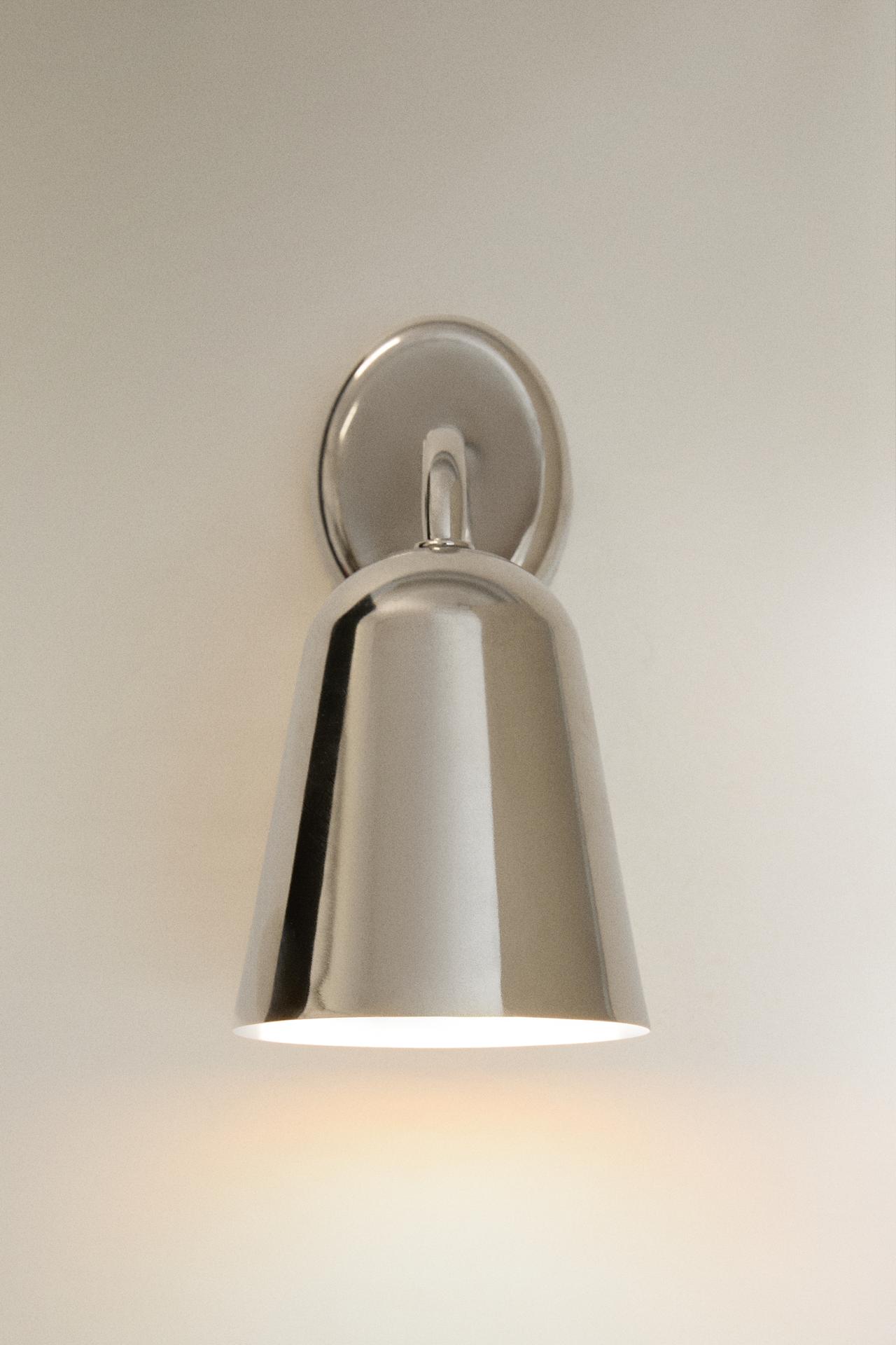 METAL WALL LIGHT — P