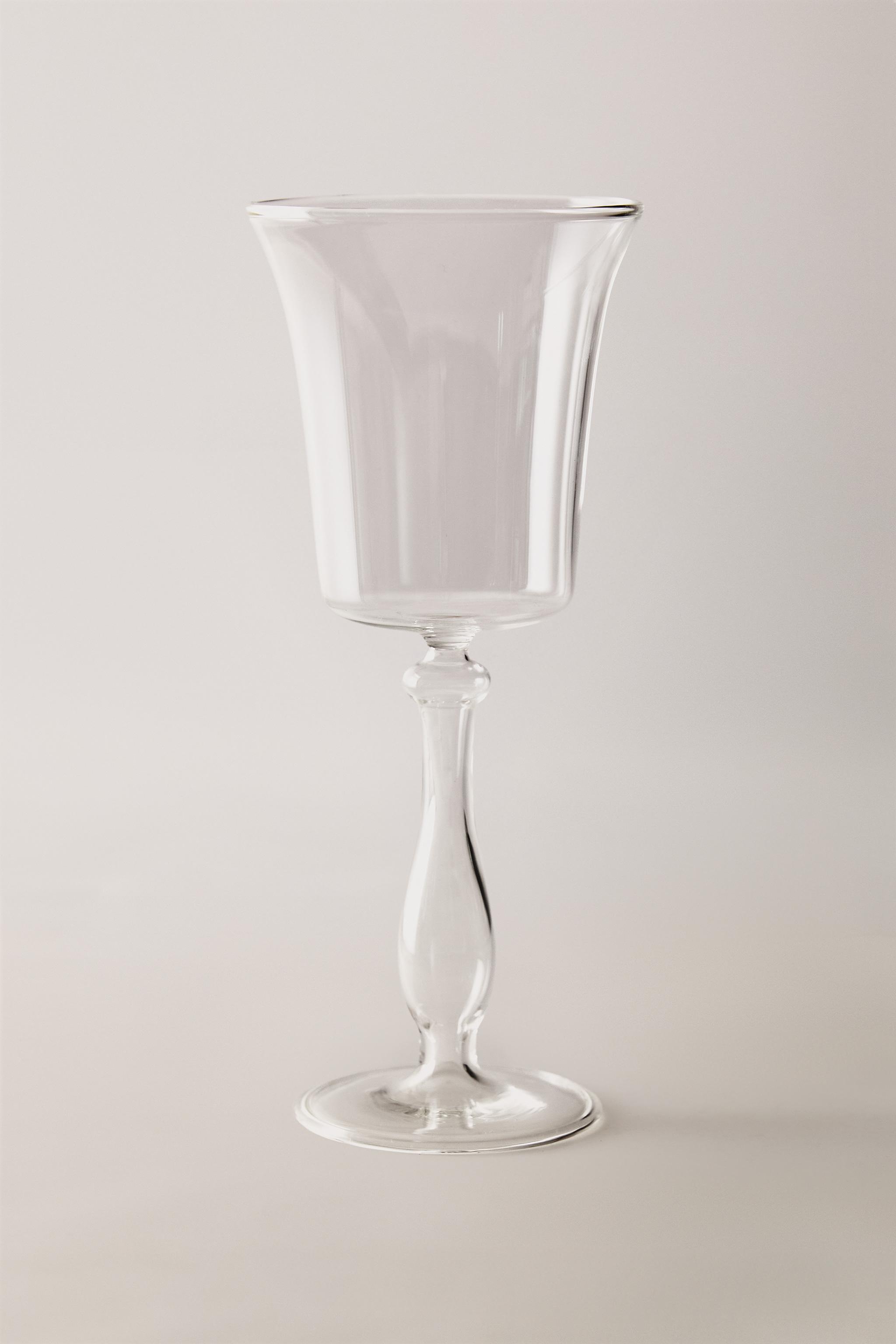 CARVED EFFECT CRYSTALLINE GLASS — Transparent