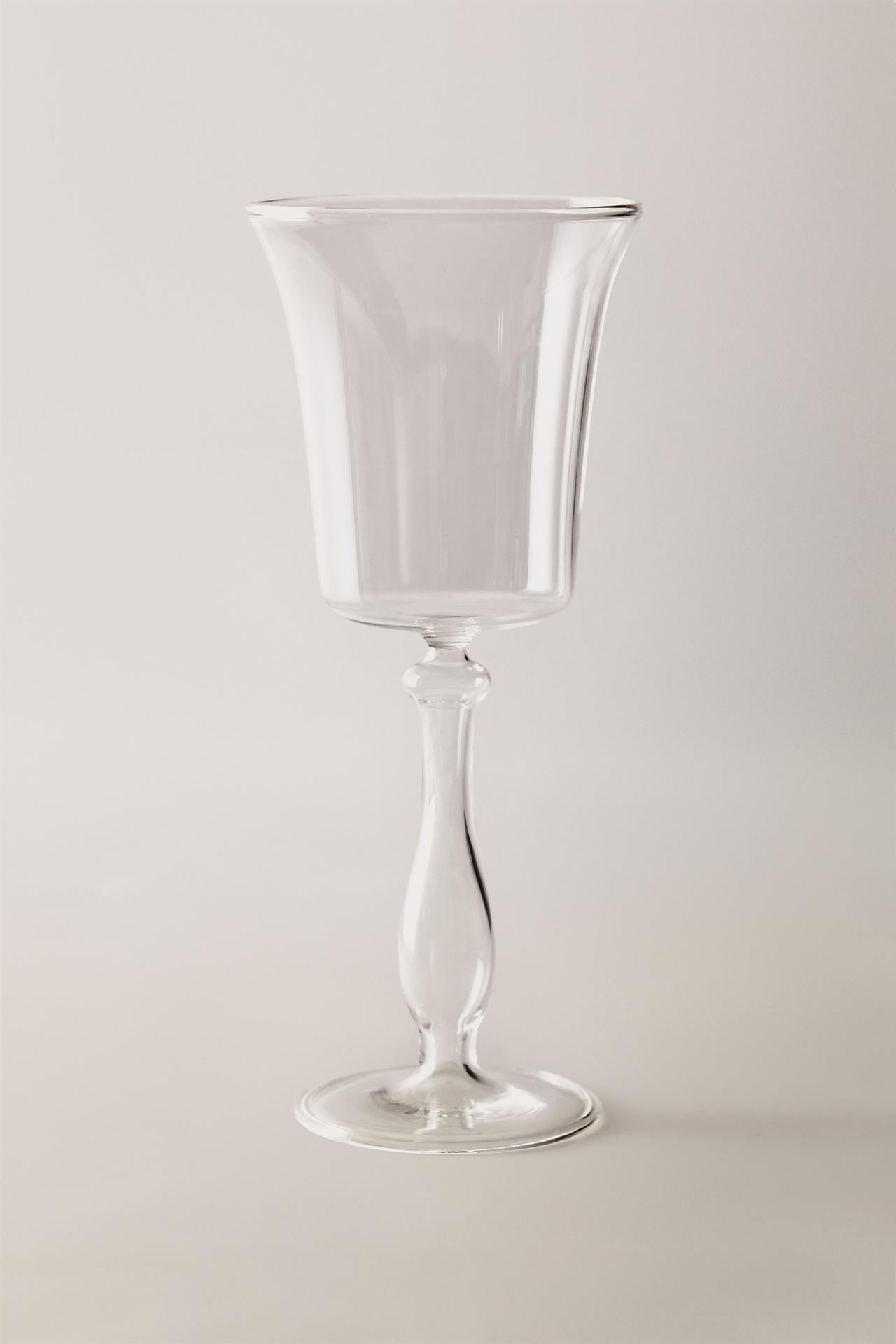 CARVED EFFECT CRYSTALLINE GLASS — Transparent