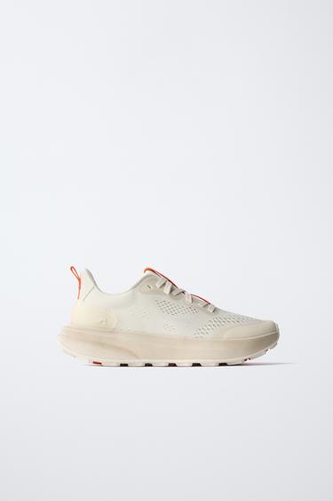 حذاء رياضي SPORT - أبيض عاجي الخاص بـ Zara