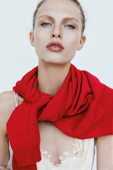 TOP ACETINADO DE RENDA COM ALÇAS CRUZADAS - Cru da Zara