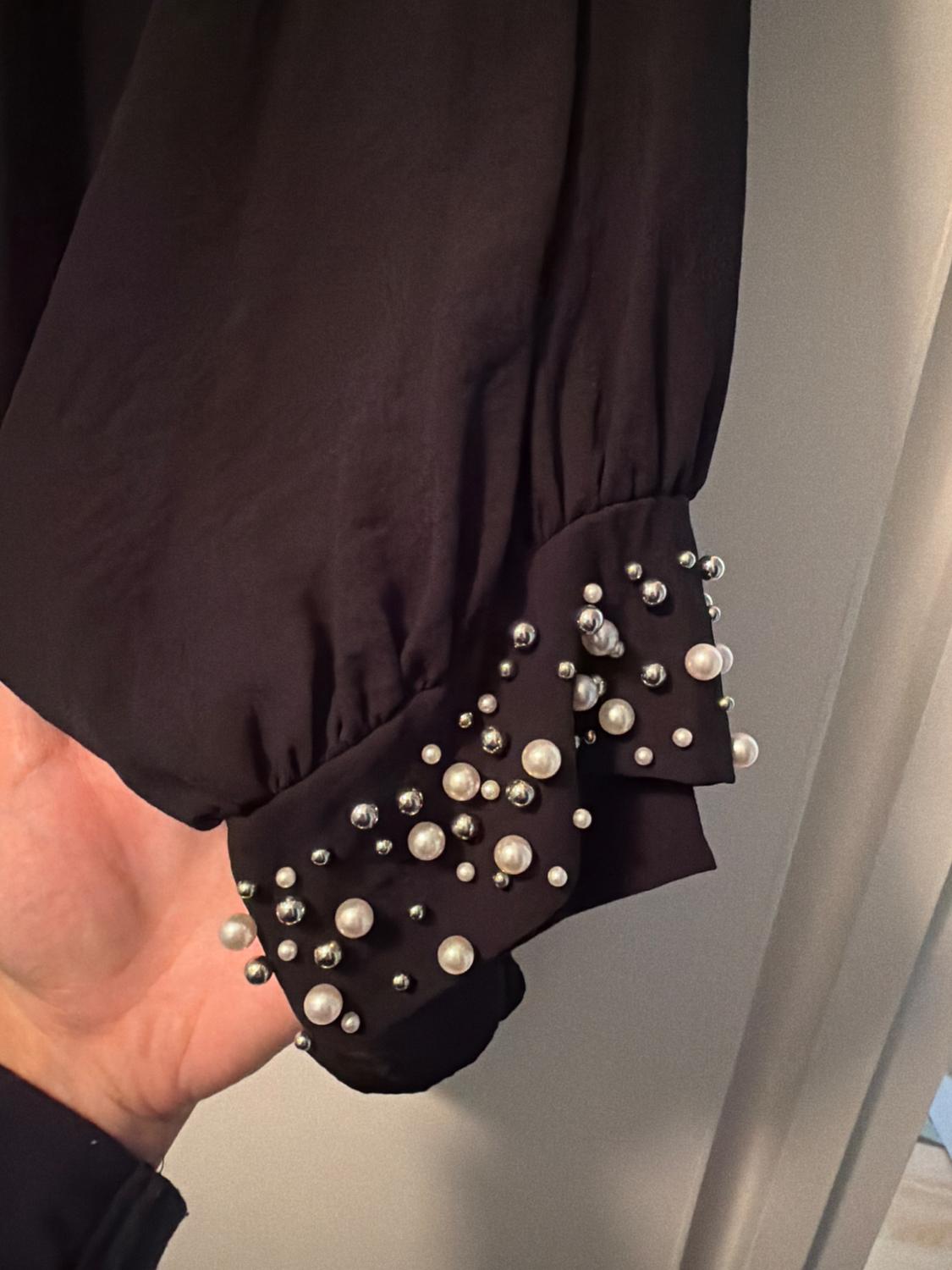 OVERSIZED BLOUSE WITH FAUX PEARLS - Image 2