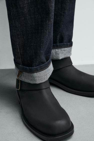 BOTTES EN CUIR À BOUCLES - Noir de Zara - Image 2