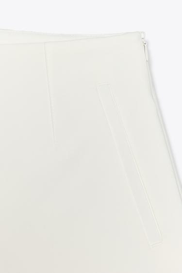 BERMUDASHORTS MIT HOHEM BUND - Weiß von Zara