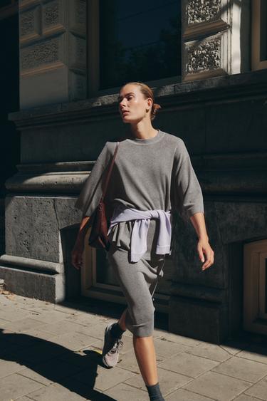 CUERPO OVERSIZE PUNTO LISO - Gris vigoré de Zara - Imagen 0
