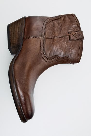 BOTÍN PIEL COWBOY EFECTO DESGASTADO - Tostado oscuro de Zara