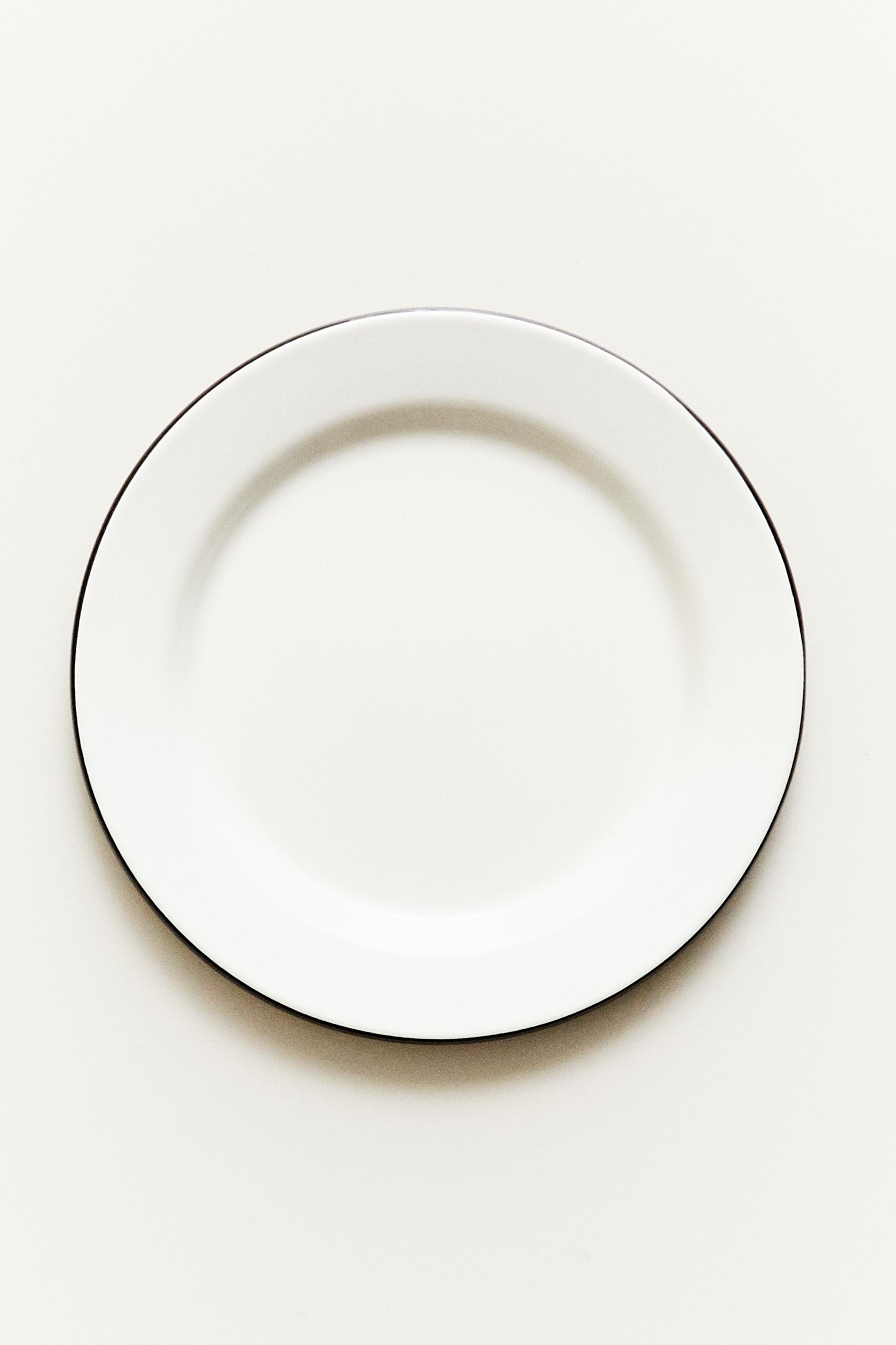 IRON DESSERT PLATE WITH RIM
