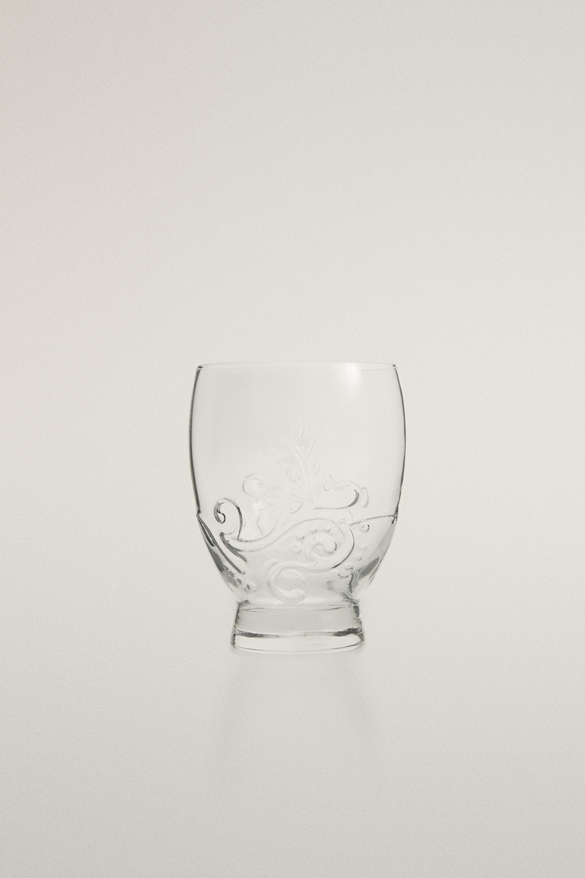 RAISED FLORAL DESIGN GLASS TUMBLER — Transparent