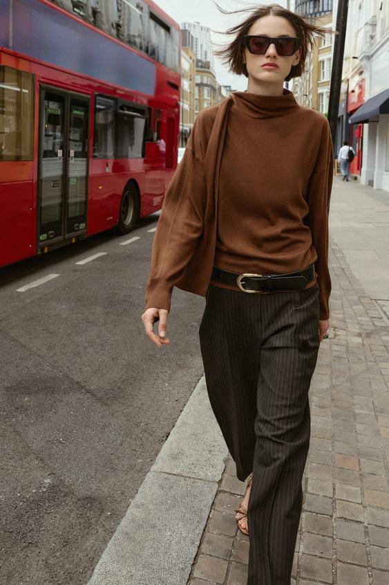 FINE KNIT TIE SWEATER