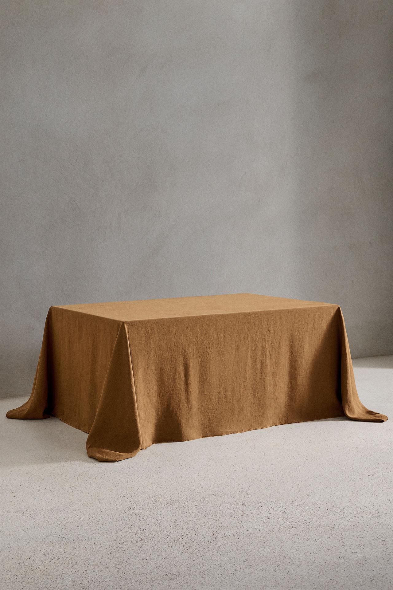 TABLECLOTH 01 — Mustard
