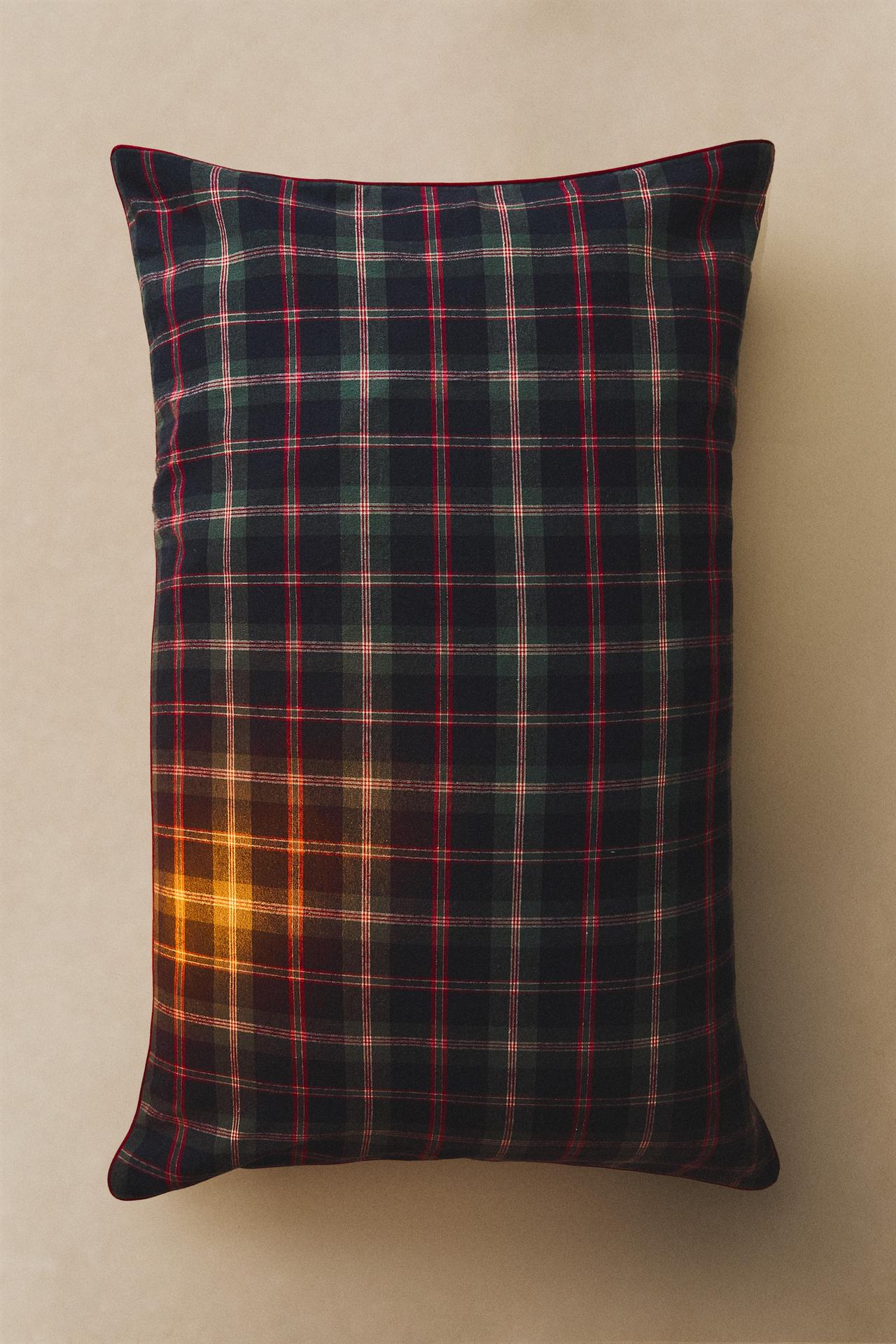 KIDS FLANNEL CHECK CHRISTMAS PILLOWCASE — navy