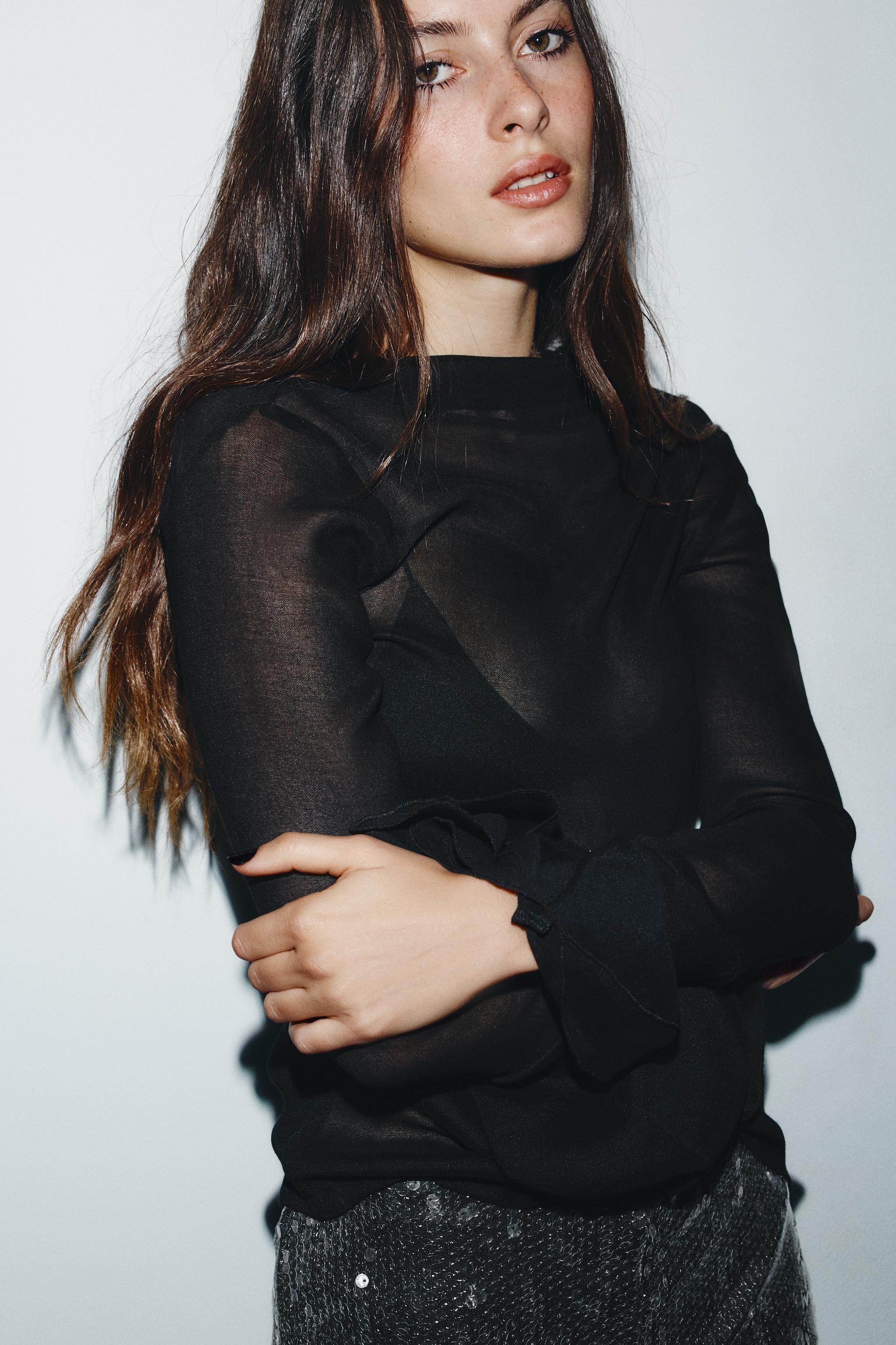 RUFFLED COMBINATION TOP