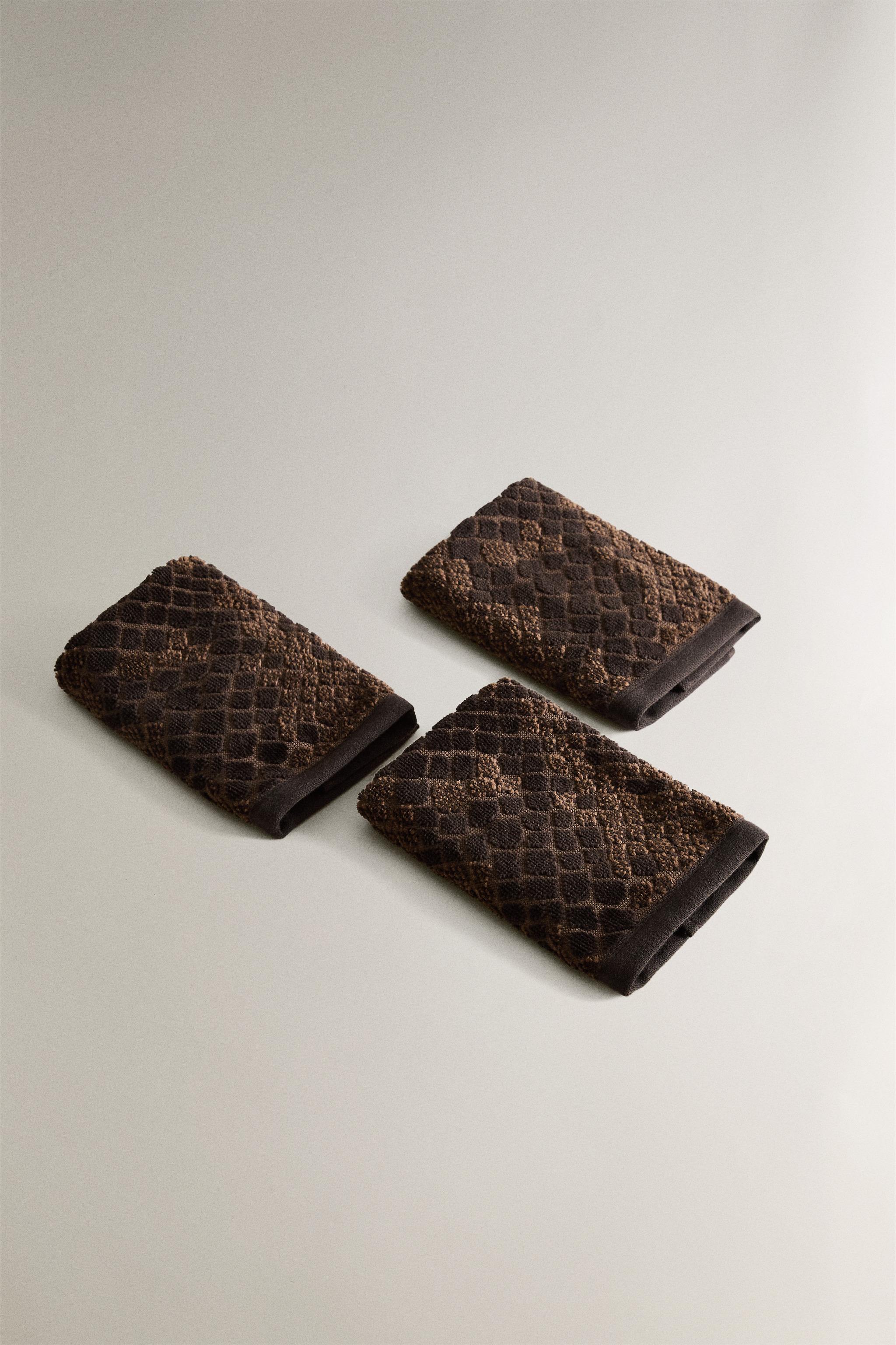 PACK OF VELOUR ANIMAL PRINT HAND TOWELS (PACK OF 3) — Brown