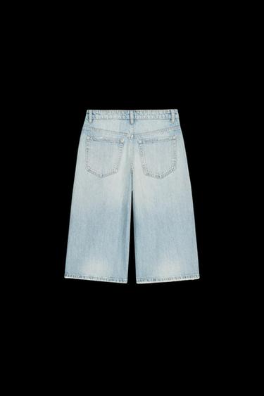 JEANS-BERMUDA-JORTS TRF MIT RISSEN UND TIEFEM BUND - Hellblau von Zara