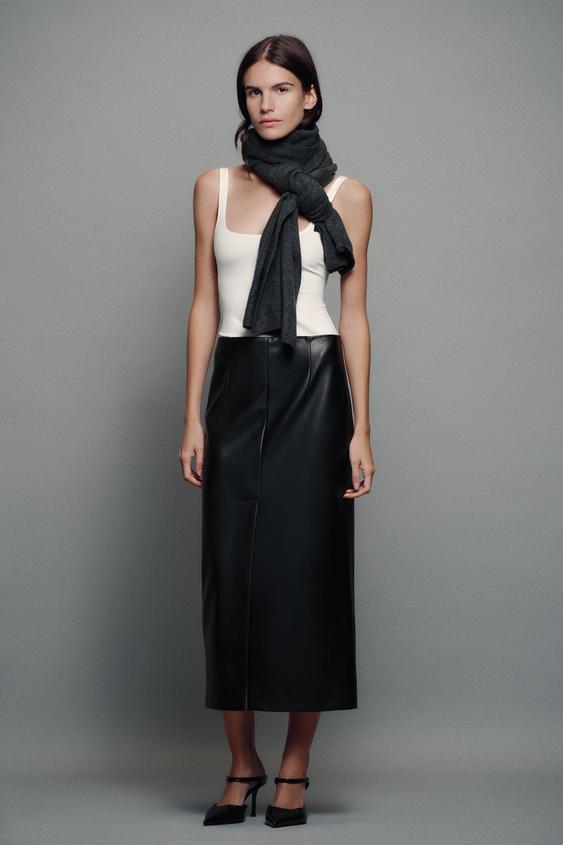 FALDA RECTA EFECTO PIEL ZW COLLECTION - Negro de Zara - Imagen 0
