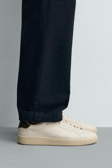 ZAPATILLA DETALLE TALÓN - Blanco de Zara - Imagen 0