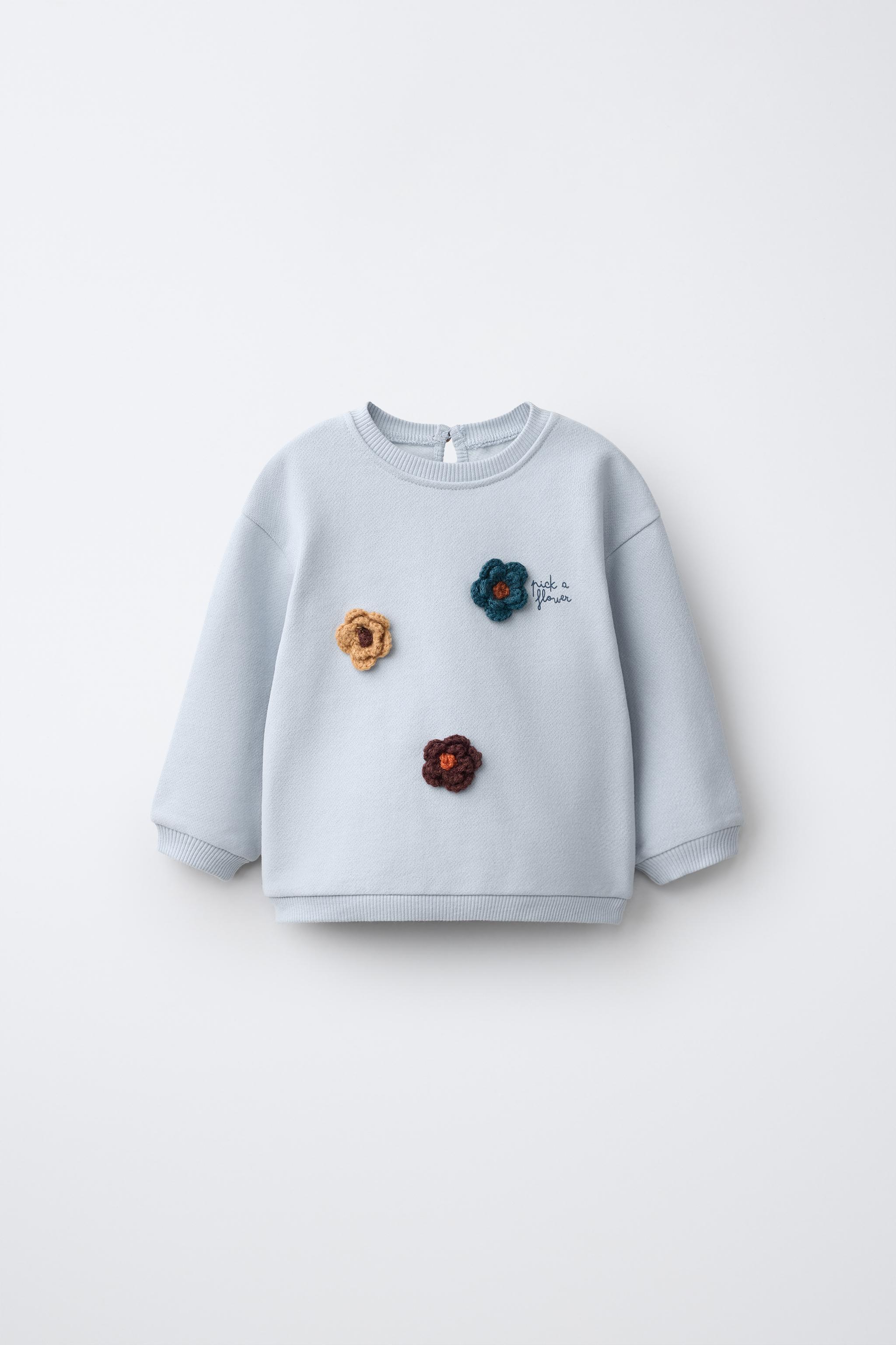 SWEAT À FLEURS AU CROCHET