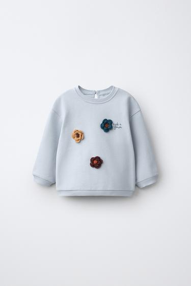 CROCHET FLOWER APPLIQUÉ SWEATSHIRT — Bluish 1