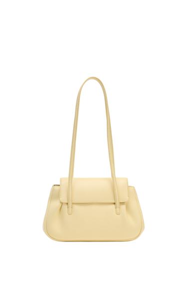 フラップショルダーバッグイエローZaraのフラップショルダーバッグ - イエロー 