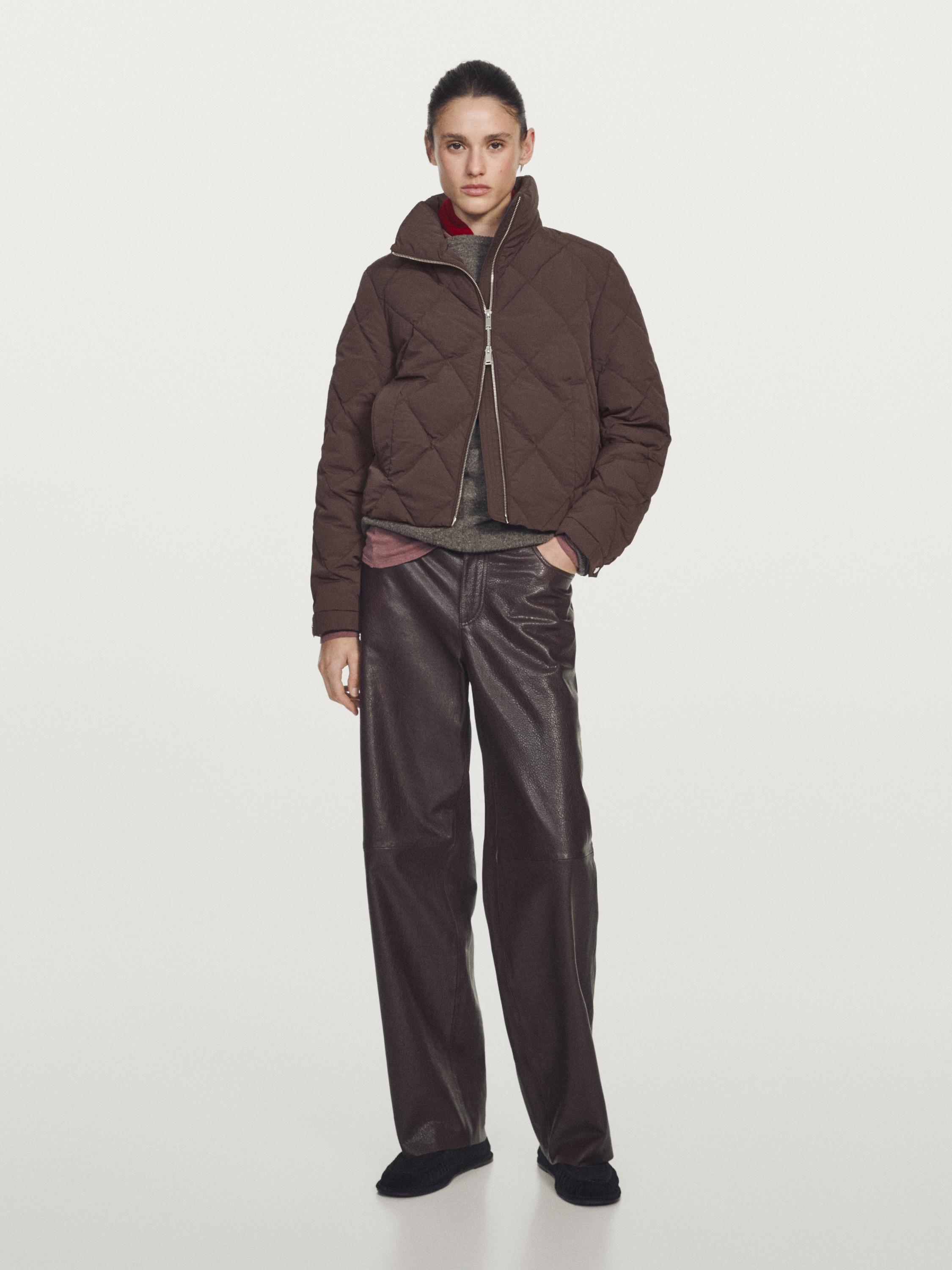 Short water-repellent puffer jacket