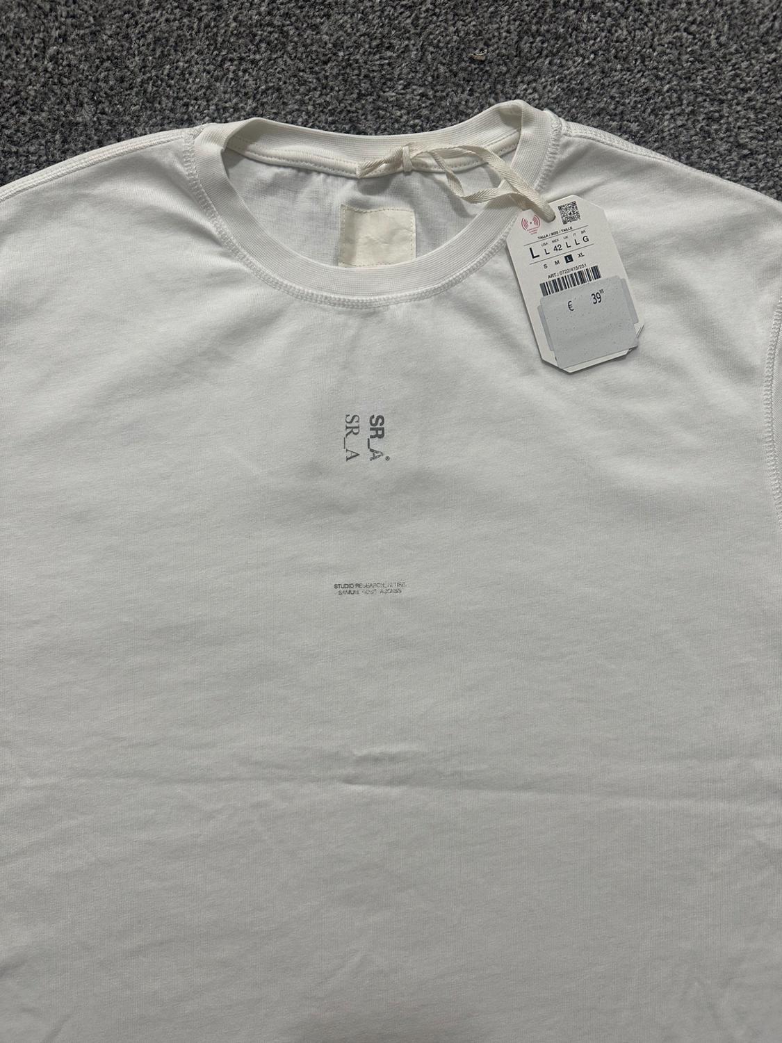 ΜΠΛΟΥΖΑ ΜΕ ΓΡΑΦΙΚΗ ΣΤΑΜΠΑ X SR_A - Image 2