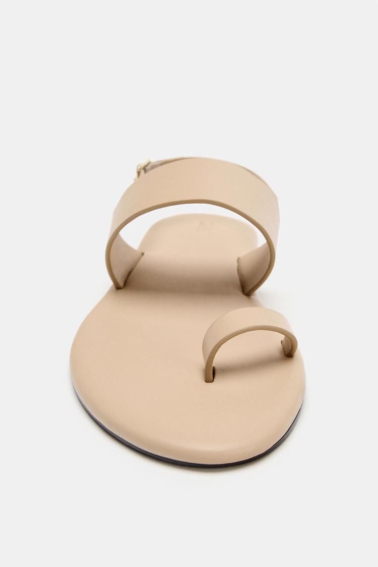 Sandalias planas de cuero 4