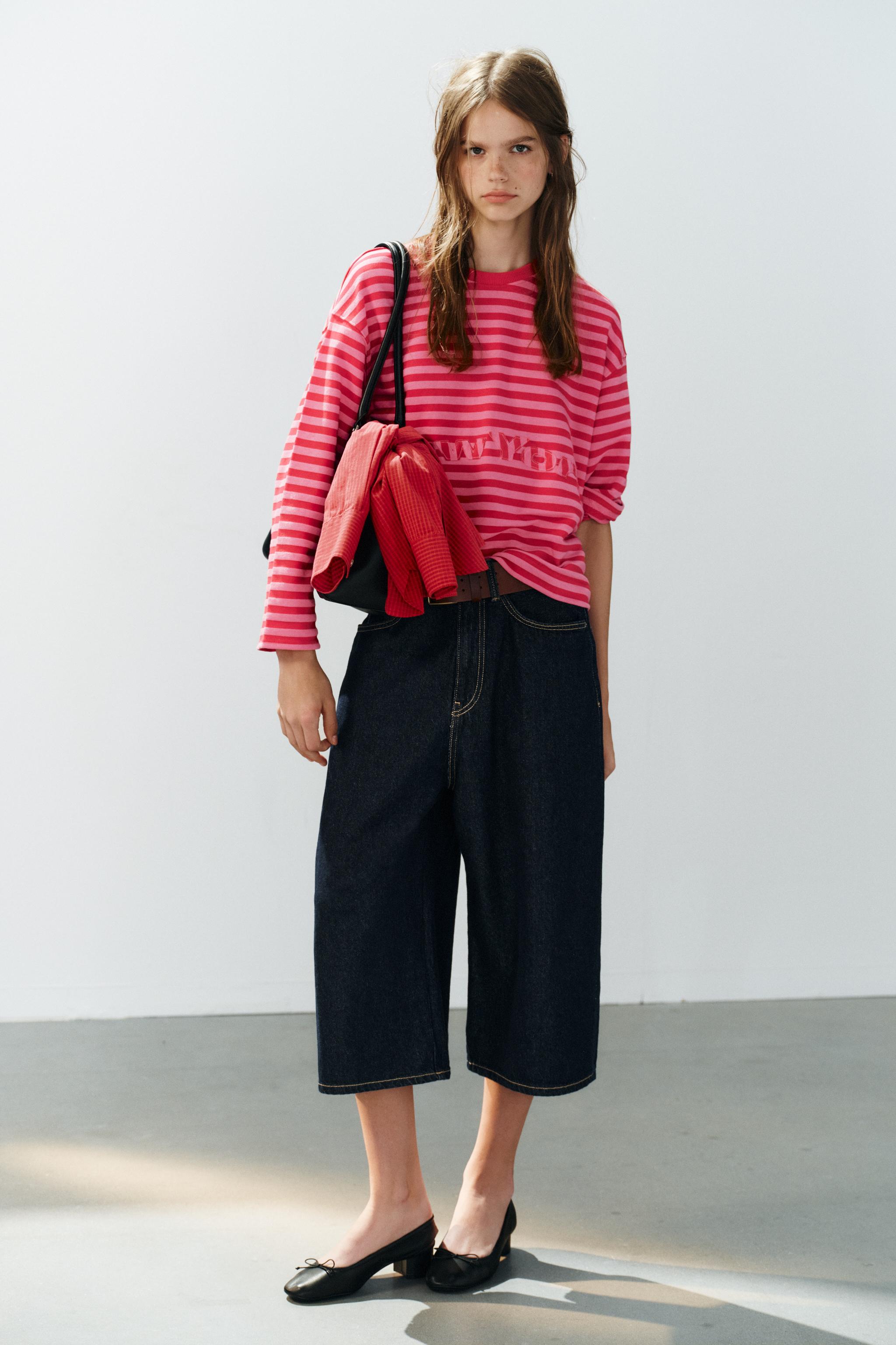 STRIPED TEXT T-SHIRT — Red
