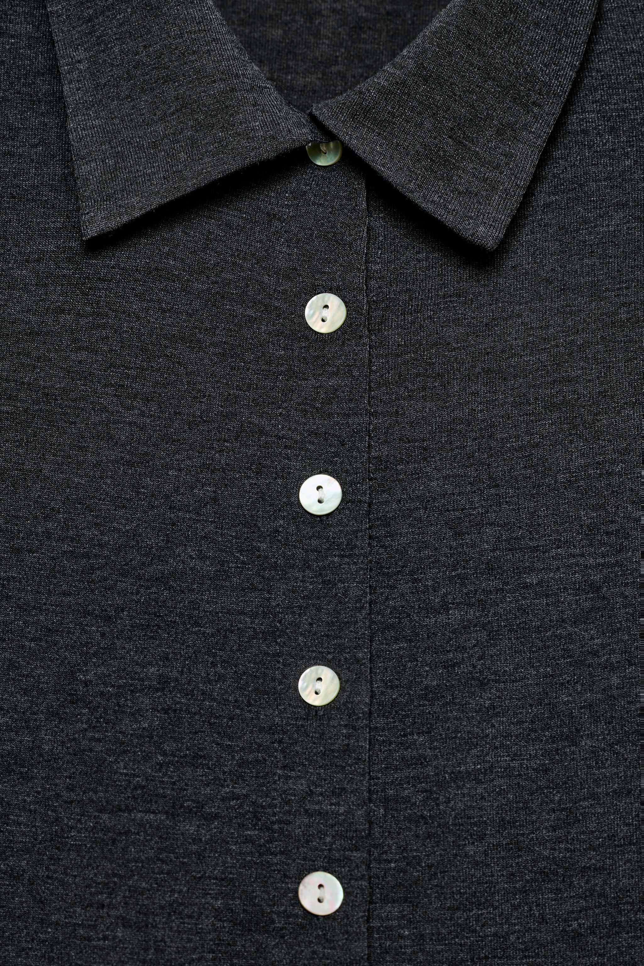 TOP À BOUTONS