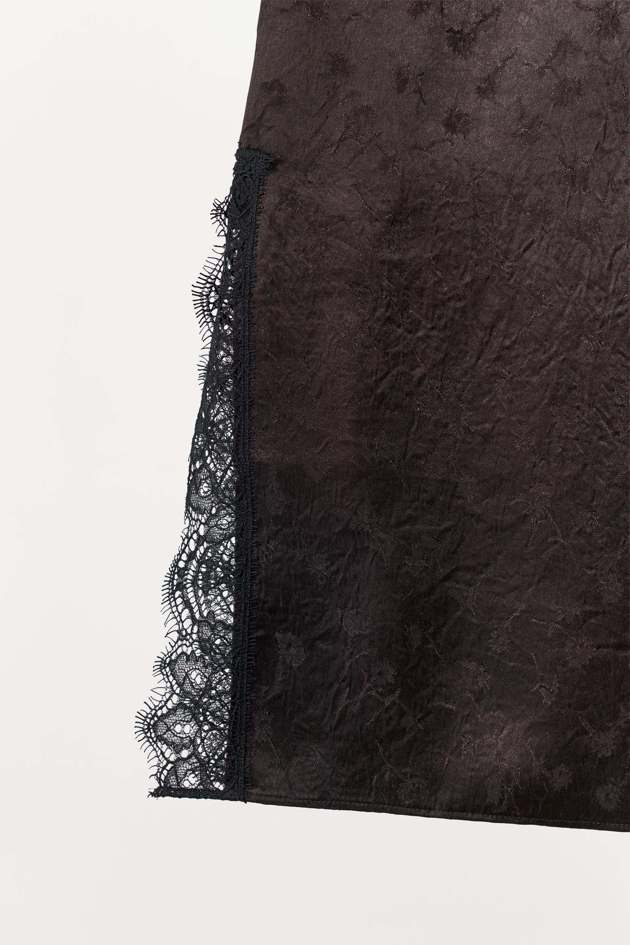 PANTALON JACQUARD SATINÉ DENTELLE