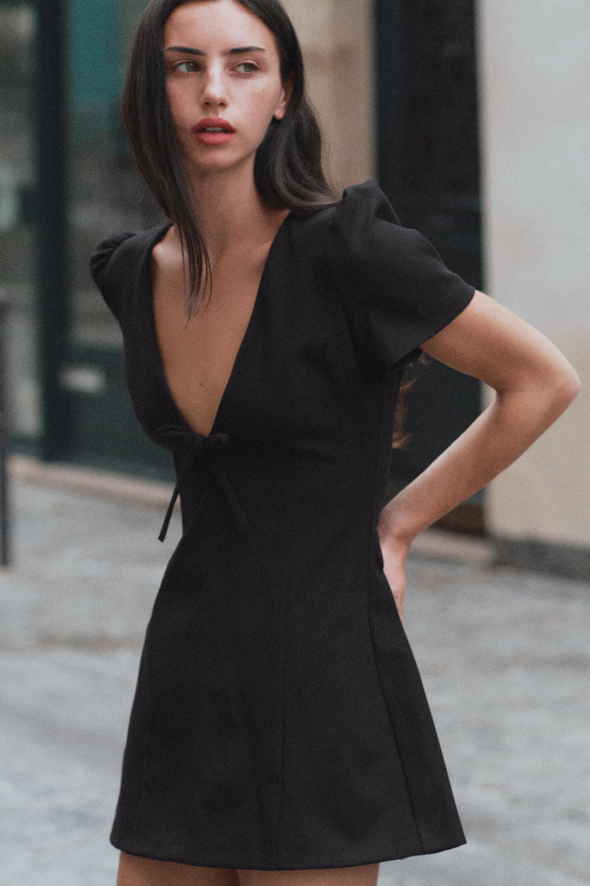 Zara FİYONK DETAYLI MİNİ ELBİSE görsel 3
