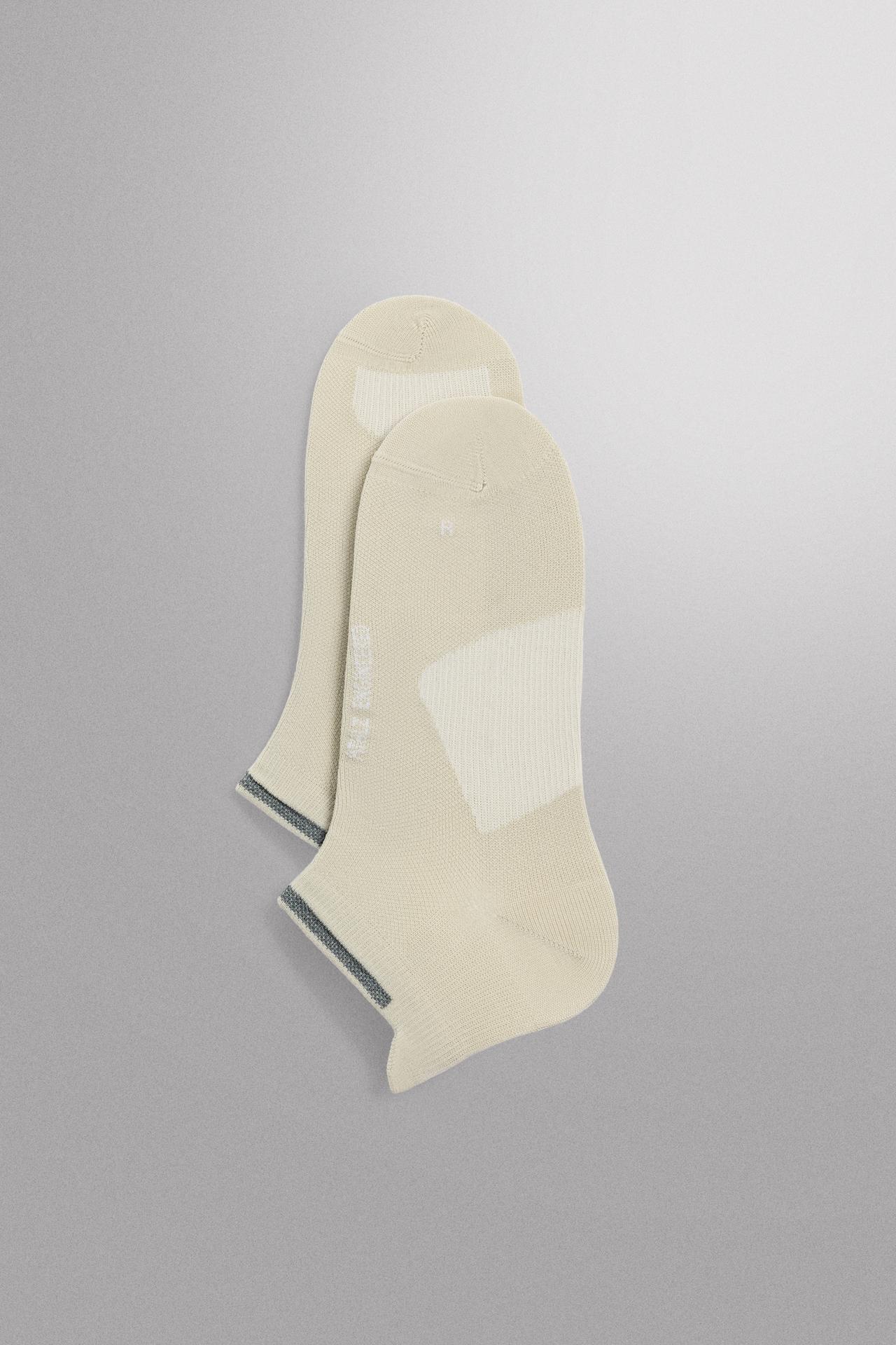 2-PACK TECHNICAL TRAINING SOCKS — Mid-ecru