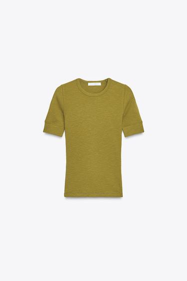 GERIBBELDE T-SHIRT MET KORTE MOUWEN - Olijfgroen van Zara