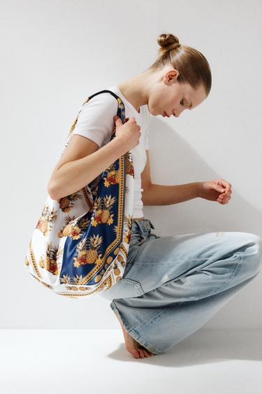 MULTI-COLOURED PRINT SHOPPER - Multicoloured by Zara