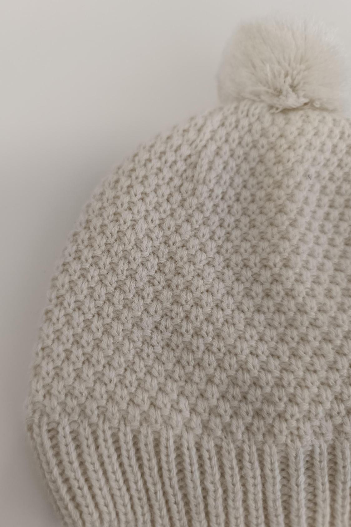 GORRO PUNTO POMPON COLOR CRUDO - Image 3