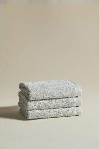 PACK OF HIGH-QUALITY COTTON HAND TOWELS (PACK OF 3) - Light grey by Zara - Image 5