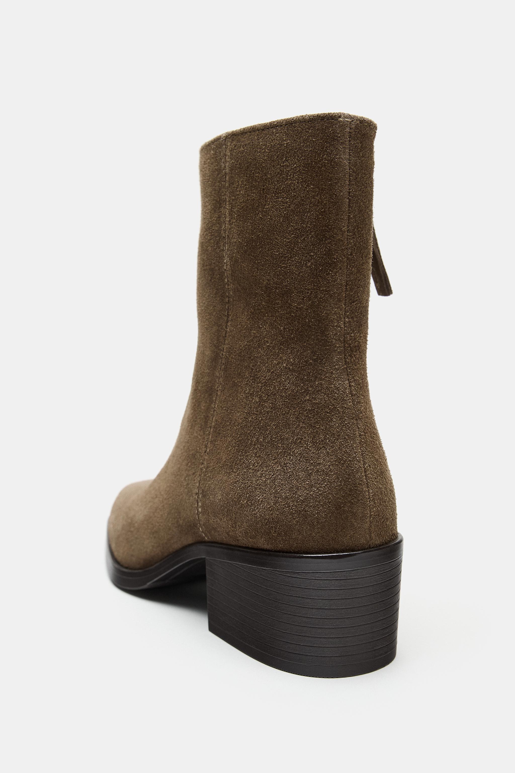 BOTTINES EN DAIM À TALONS