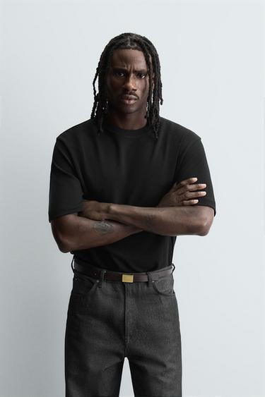 T-SHIRT EN MAILLE COUPE BOXY - Noir de Zara