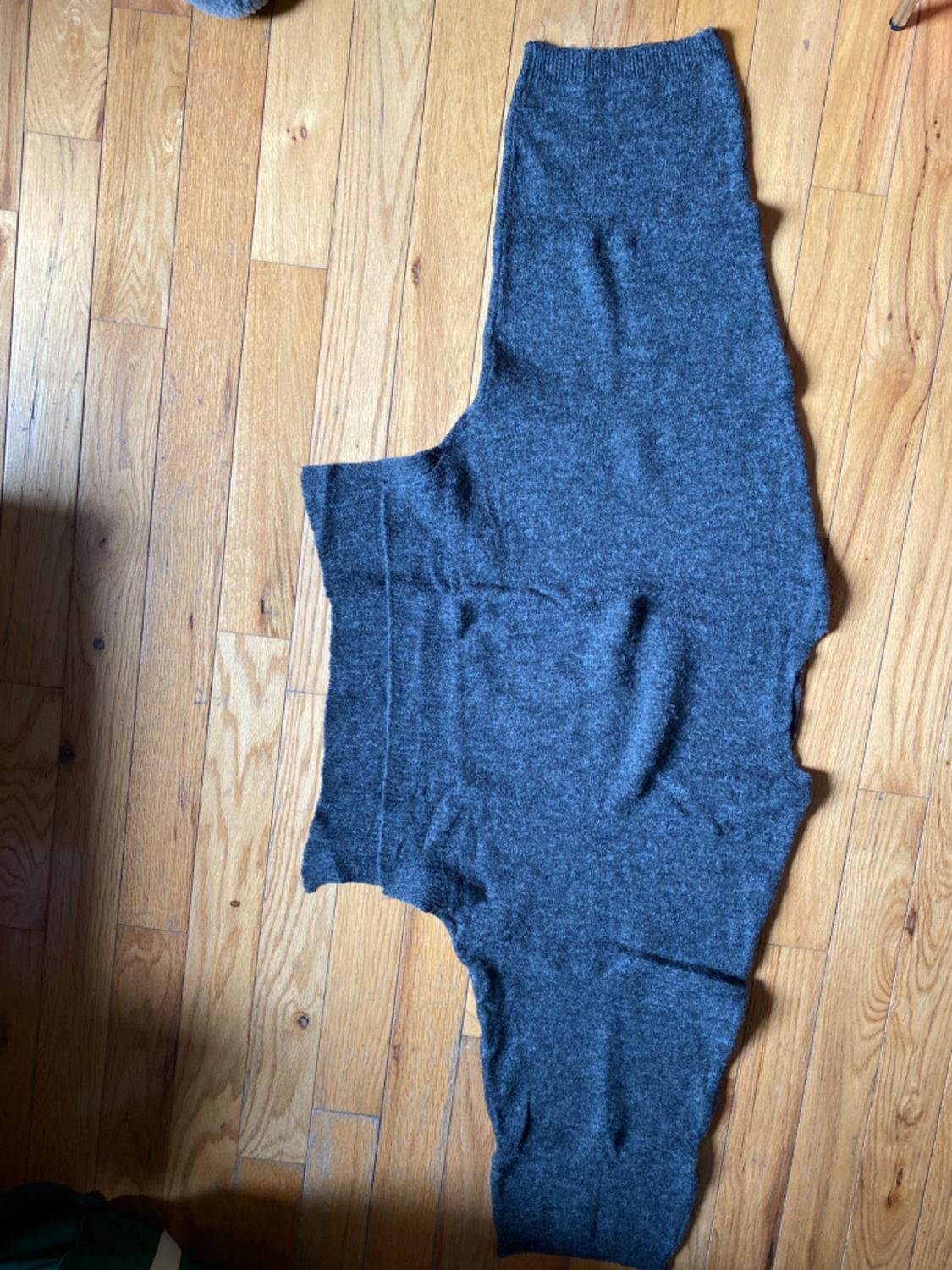 WIDE SLEEVE KNIT SWEATER