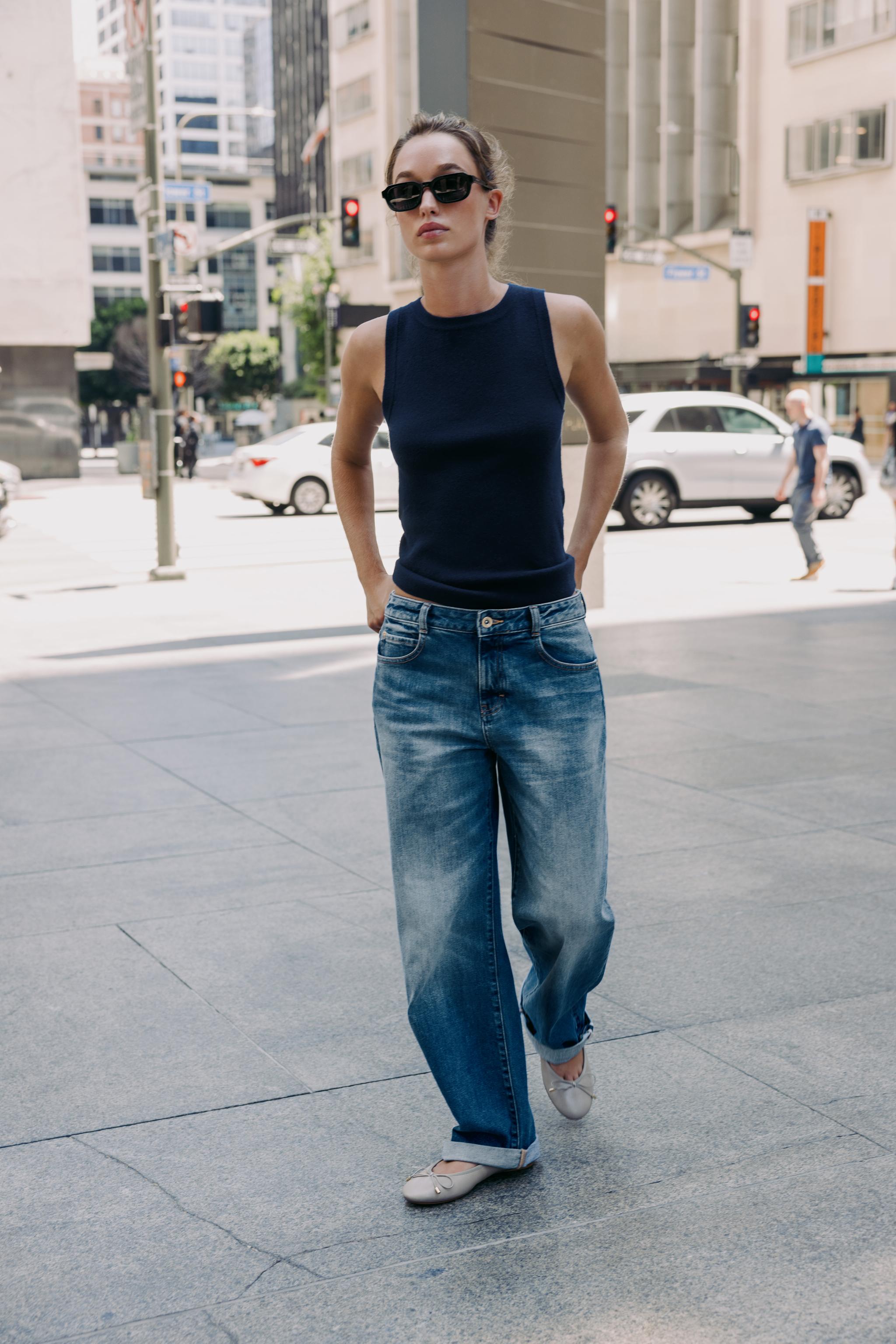 新品タグ付き！ZARA ジュエルニットトップス　水色 半袖 ニット トップス M 新品タグ付き！ZARA ジュエルニットトップス 水色 半袖 ニット