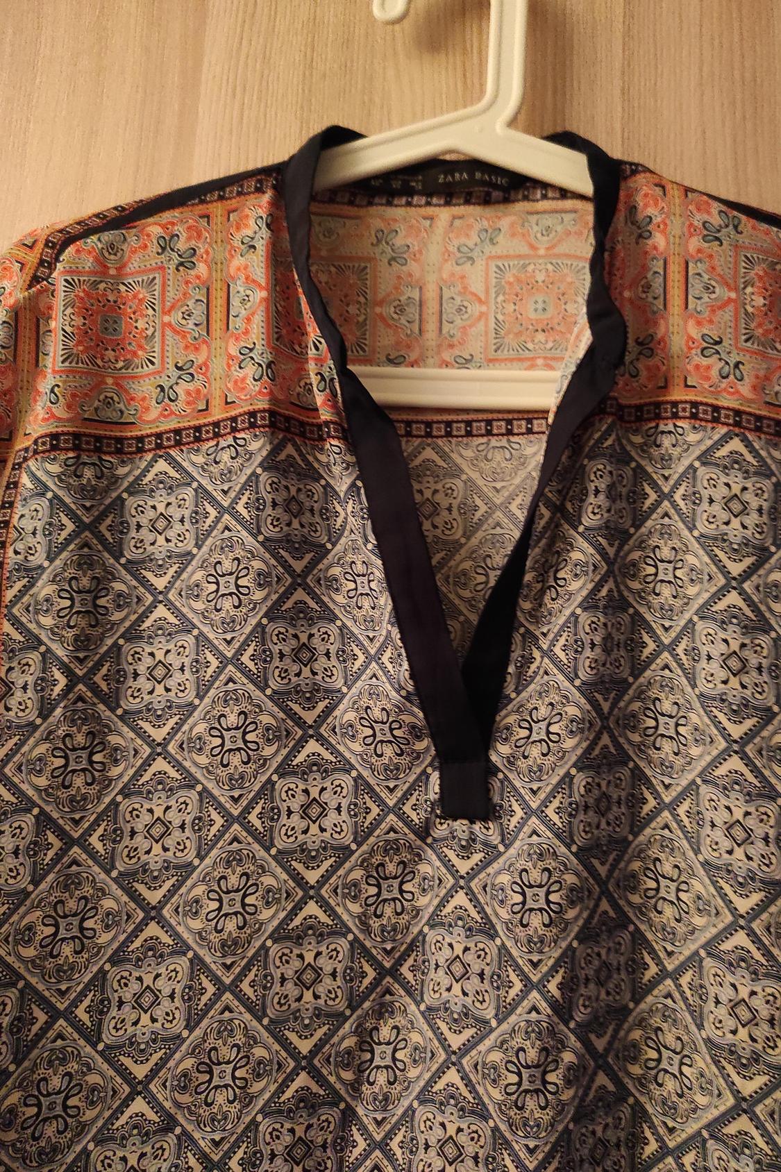 BLUSÓN ESTAMPADO - Image 2